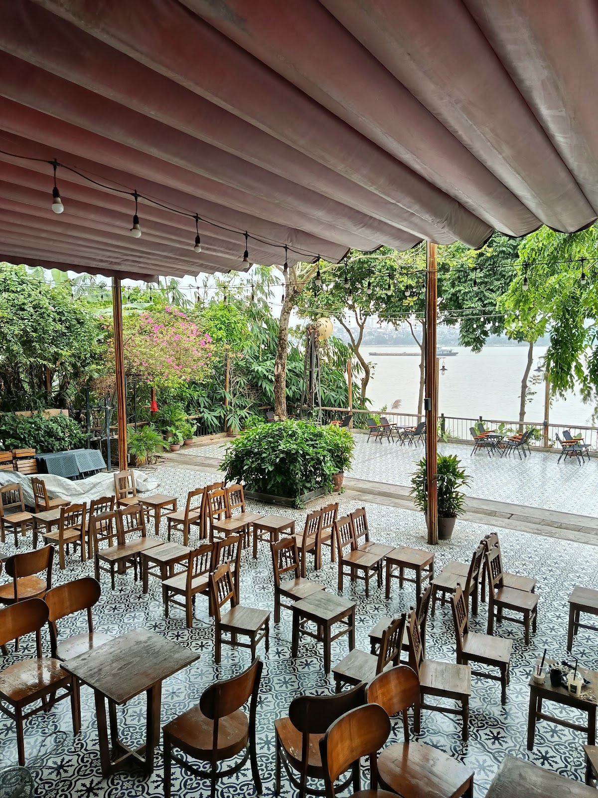 Review địa điểm Sunset Riverside - Long Biên trên Google Maps