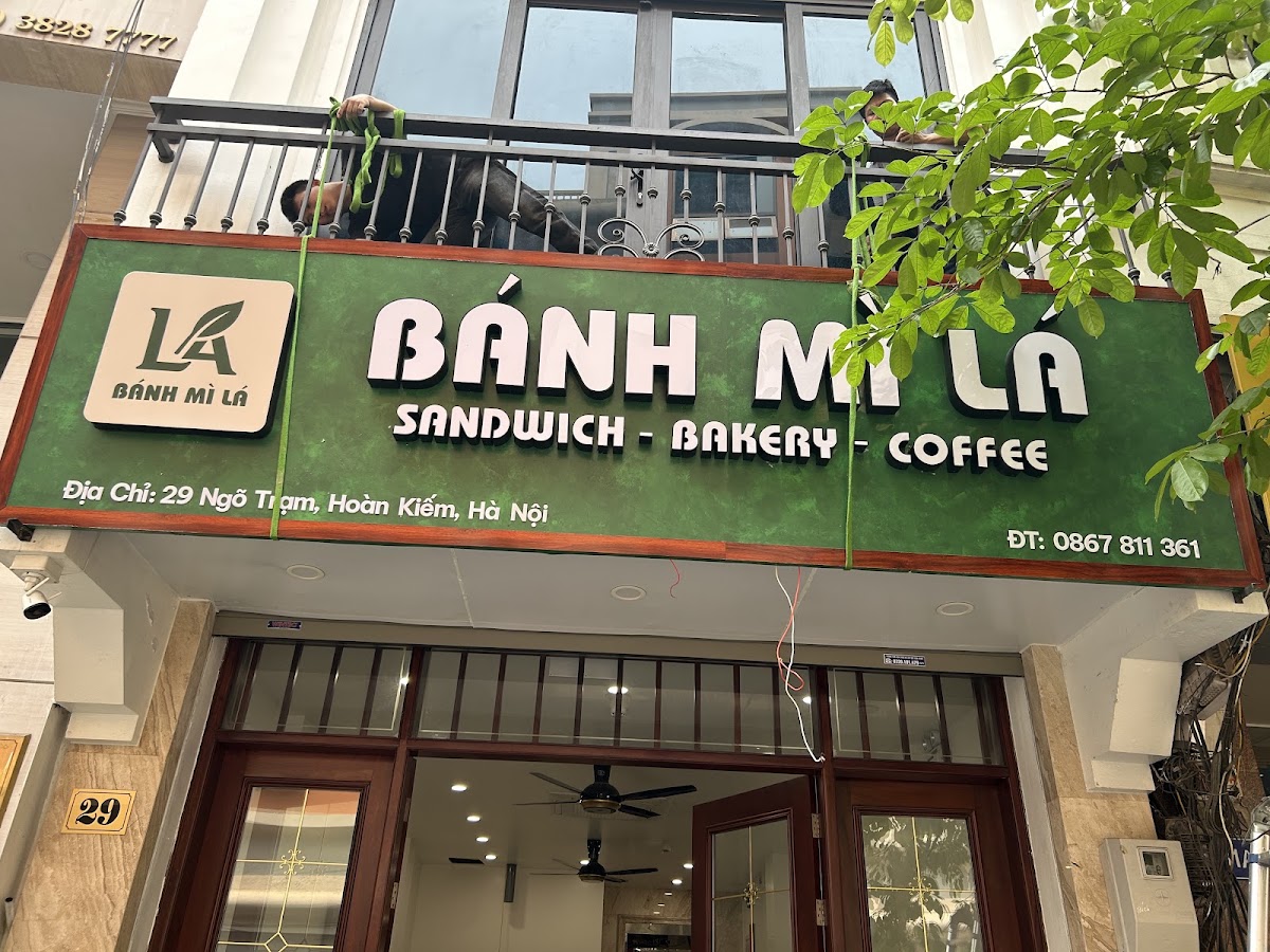 Review Bánh Mì Lá on Google Maps