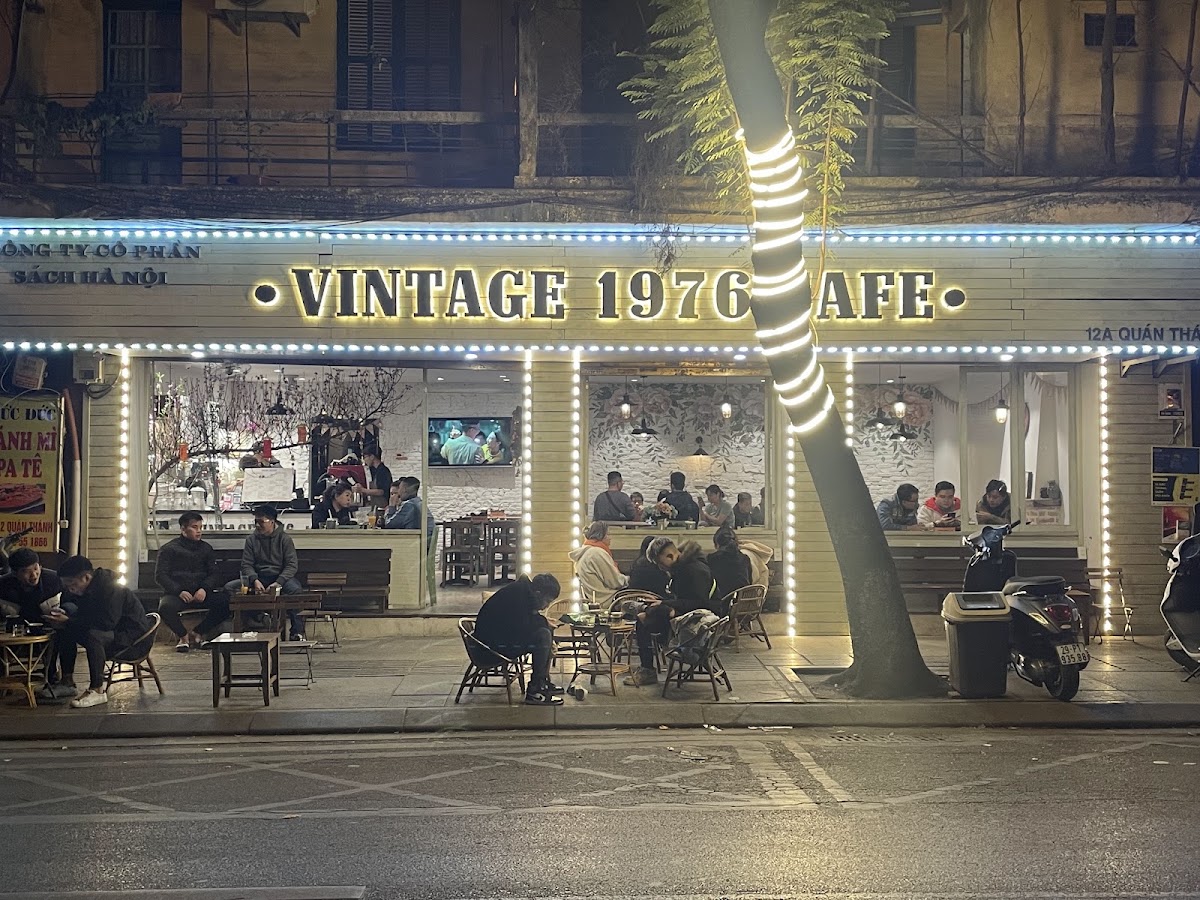 Review địa điểm Vintage 1976 cafe trên Google Maps