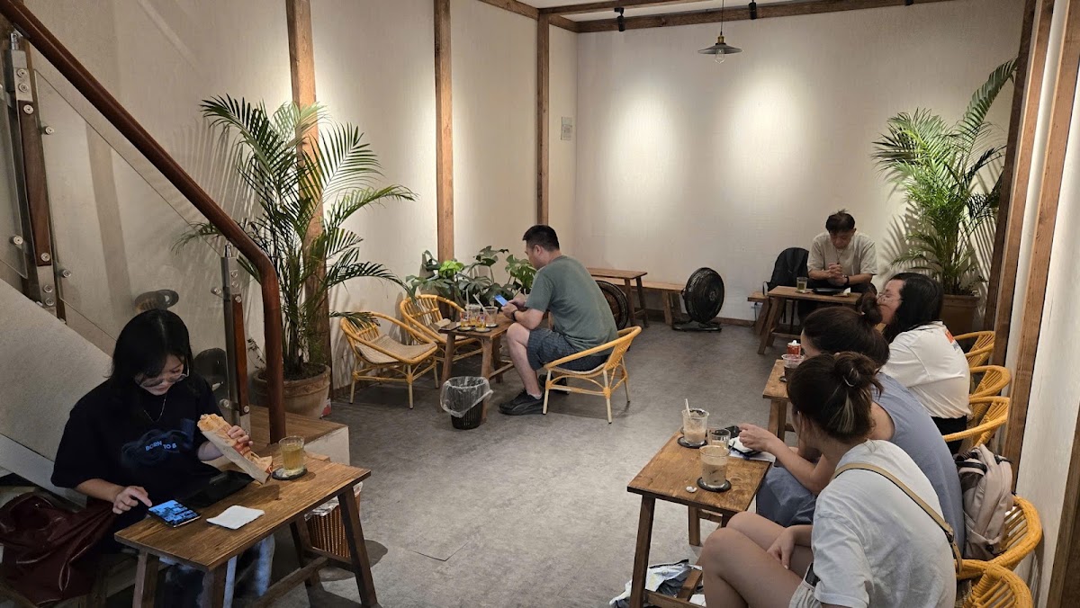 Review TIỆM TRÀ & BÁNH MÌ MING MING on Google Maps