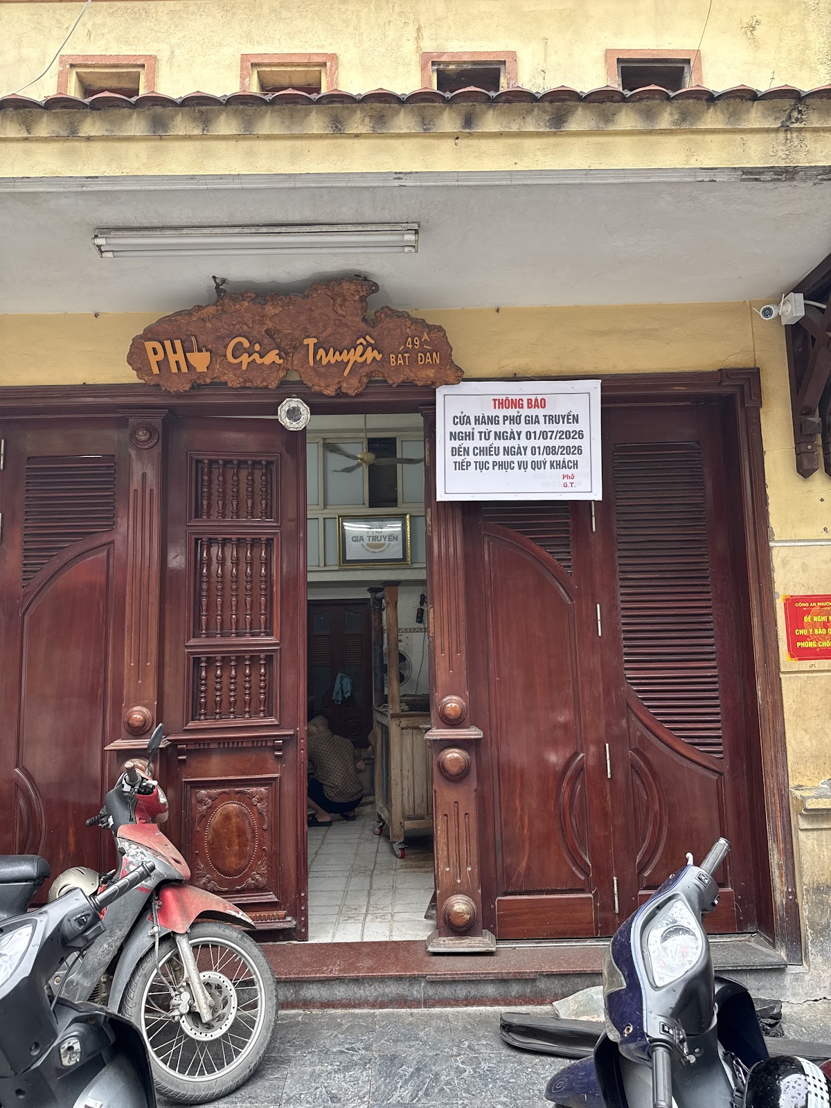Review Phở Gia Truyền Bát Đàn on Google Maps
