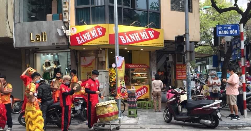 Review địa điểm Bánh Mì B+ trên Google Maps