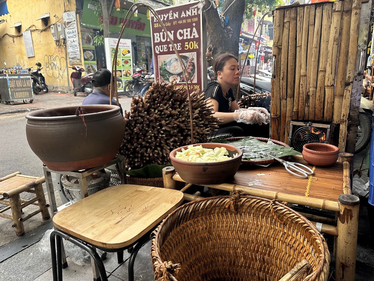 Review địa điểm Bún Chả Que Tre trên Google Maps