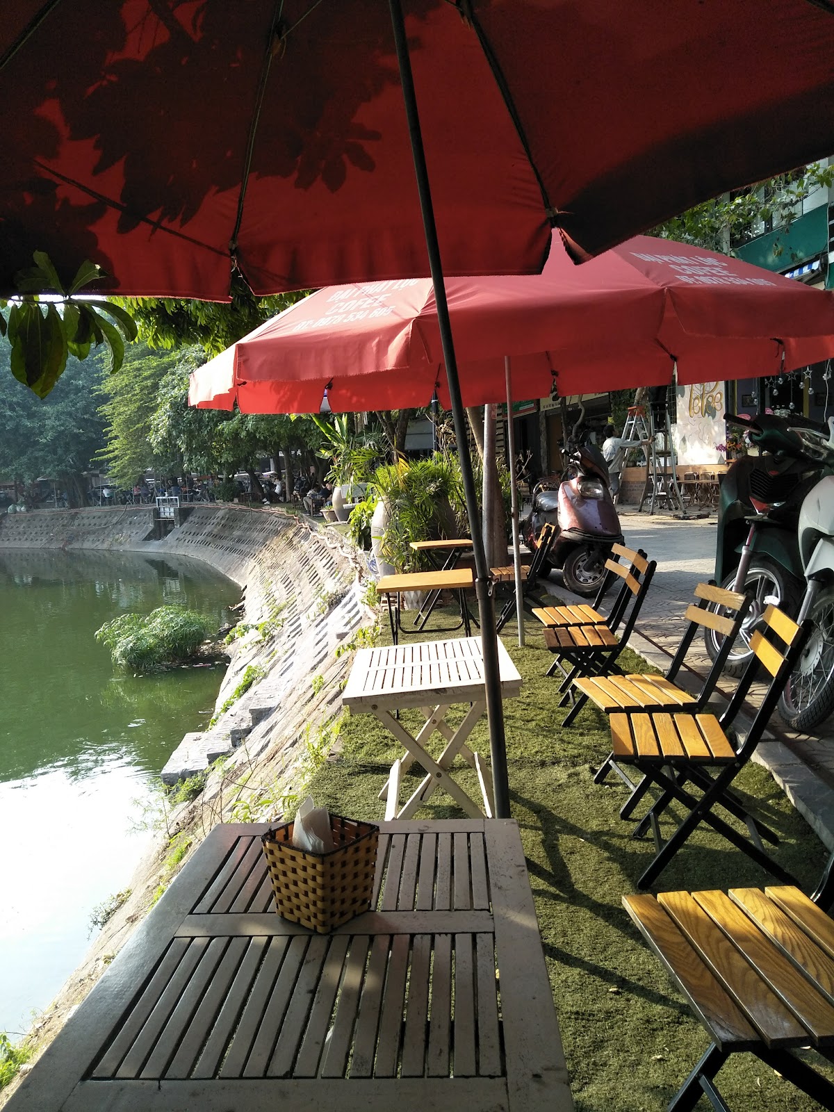 Review địa điểm Sâu Cafe trên Google Maps