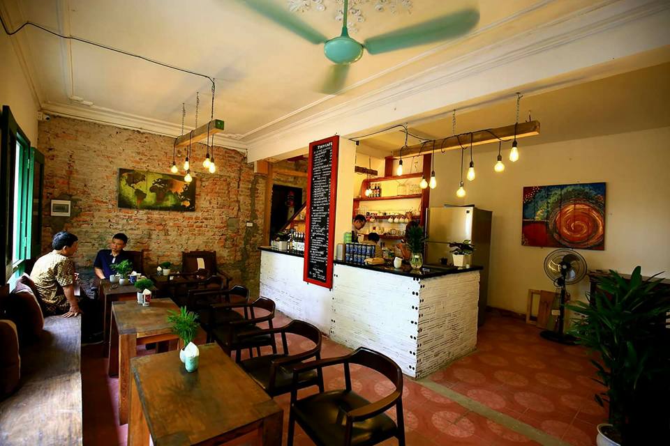 Review địa điểm Tiny Cafe trên Google Maps