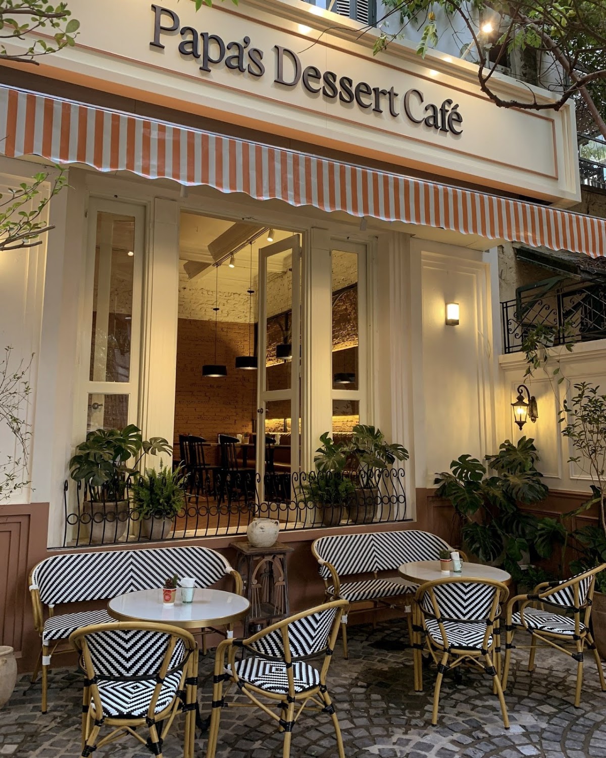 Review địa điểm Papa's Dessert & Cafe trên Google Maps
