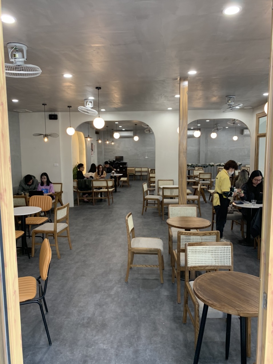 Review địa điểm Laika Cafe trên Google Maps