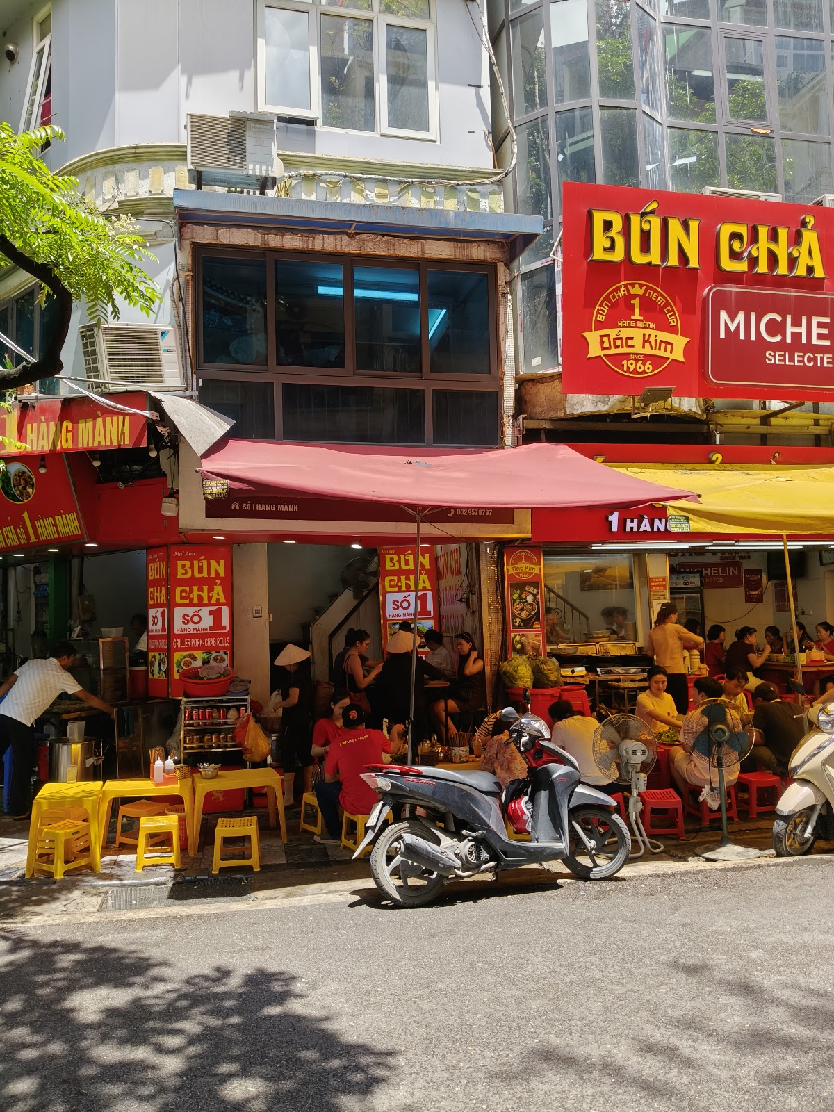 Review địa điểm Bún Chả Số 1 Hàng Mành trên Google Maps